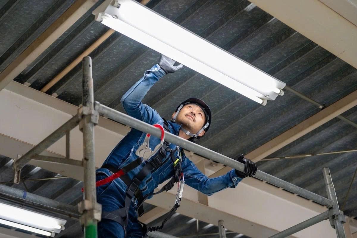 Chọn Đèn LED Công Nghiệp CRI Cao: 5 Lợi Ích Thực Tế Cho Nhà Xưởng