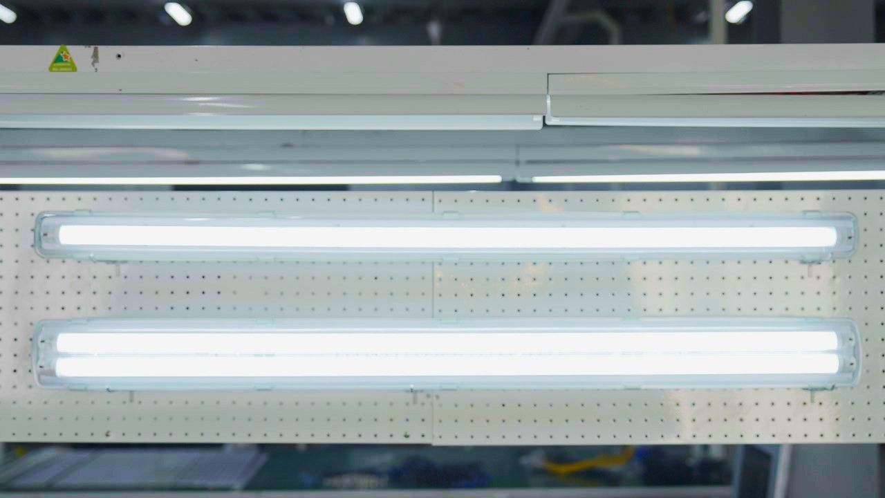 Đèn Tuýp LED Đôi: Giải Pháp Chiếu Sáng Tối Ưu Cho Mọi Không Gian
