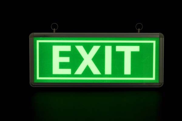 Đèn Exit Là Gì? Cấu Tạo, Nguyên Lý & Quy Định Lắp Đặt Mới Nhất